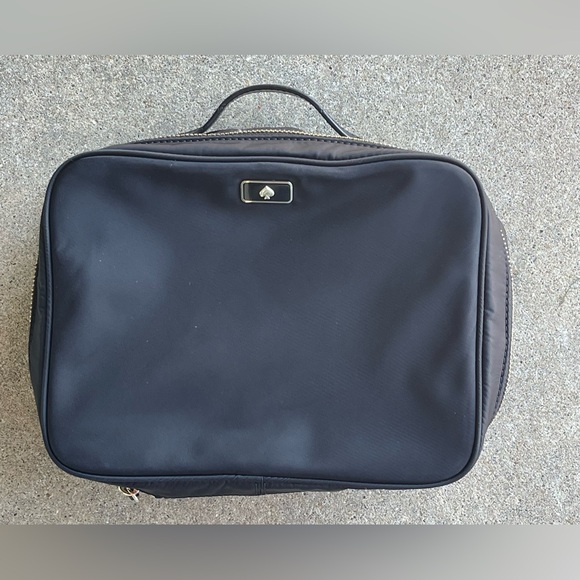 kate spade Handbags - Kate Spade Make-Up bag